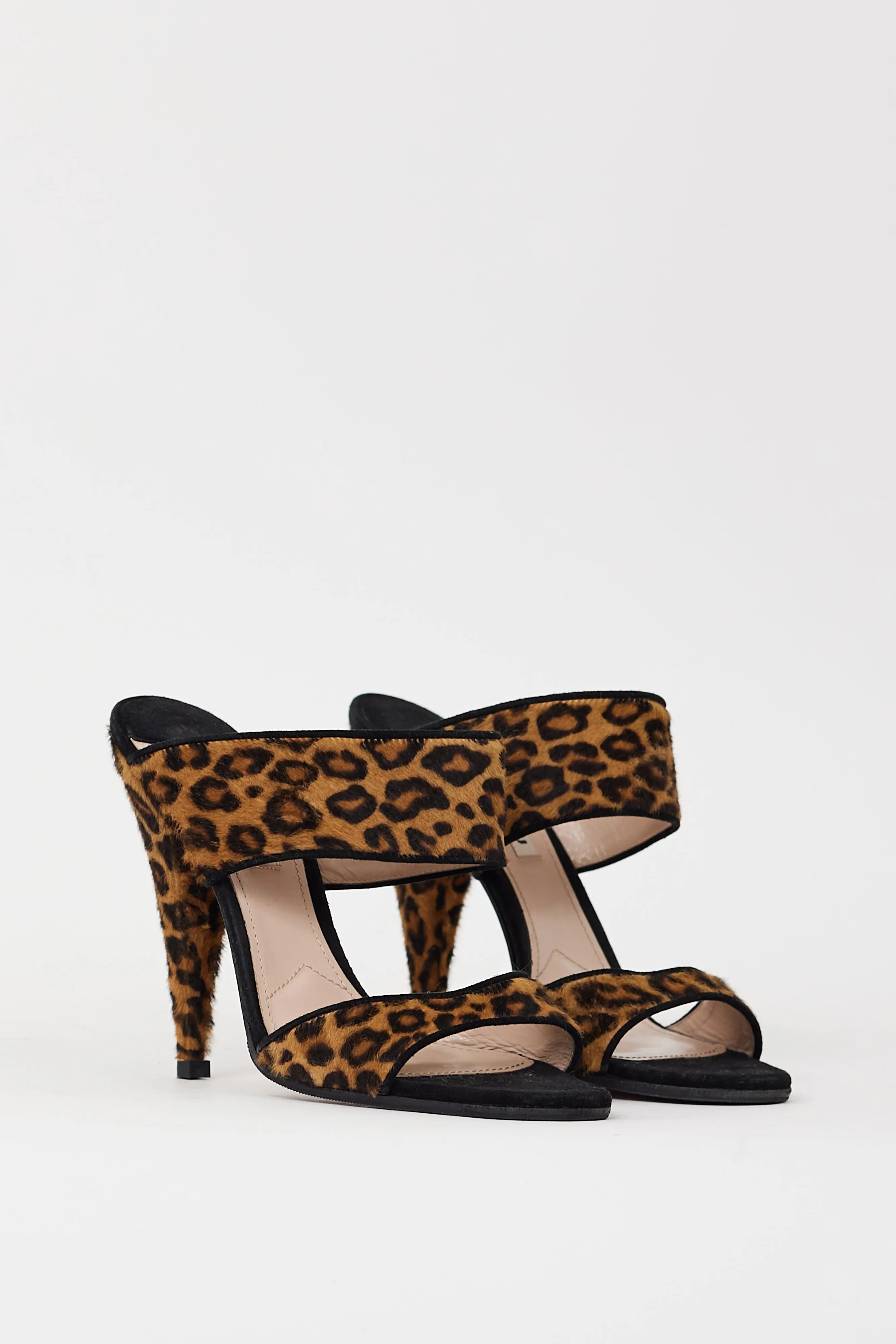 Black & Brown Textured Hair Heel
