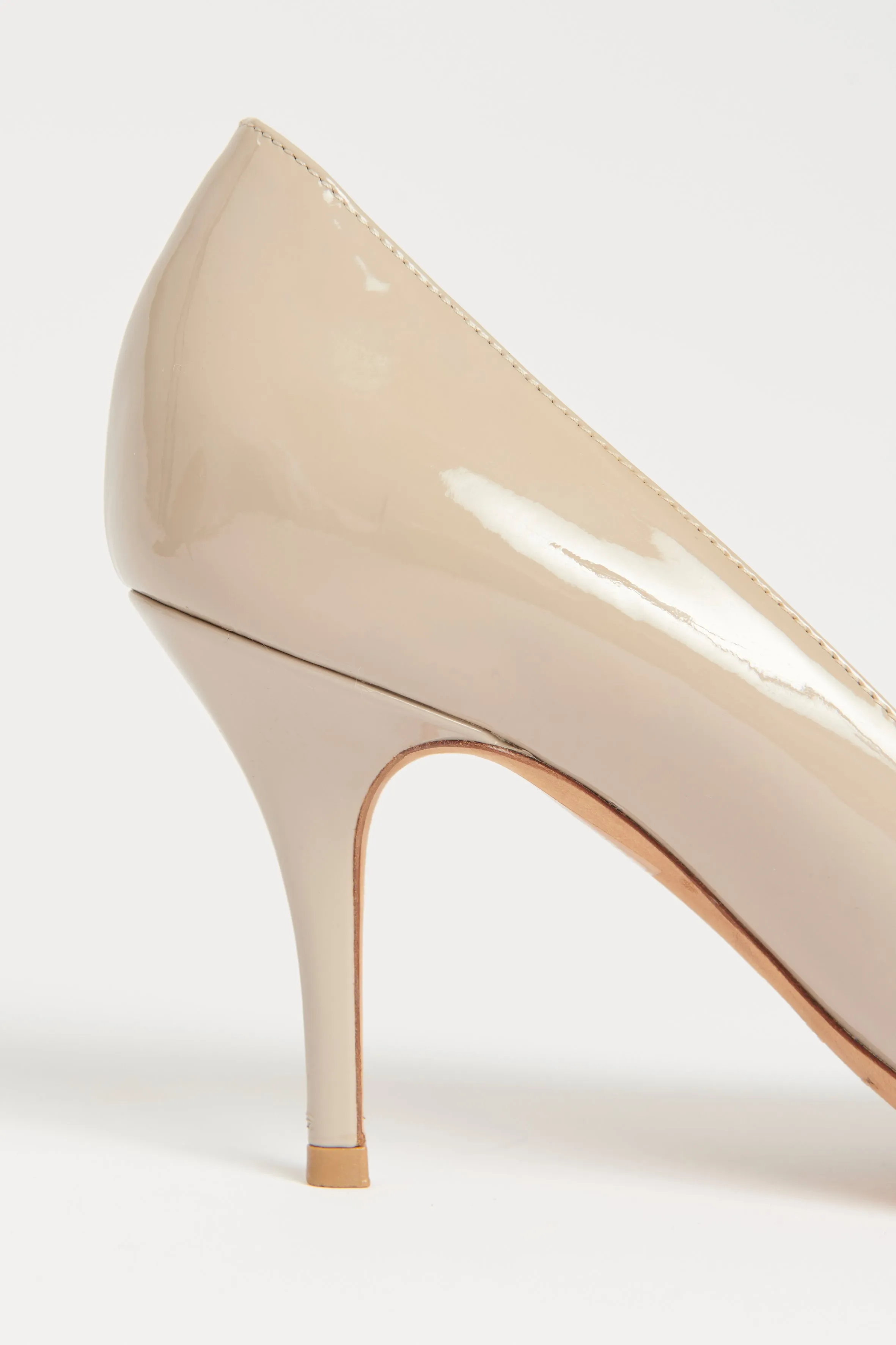 Taupe Patent Leather Preowned Pumps