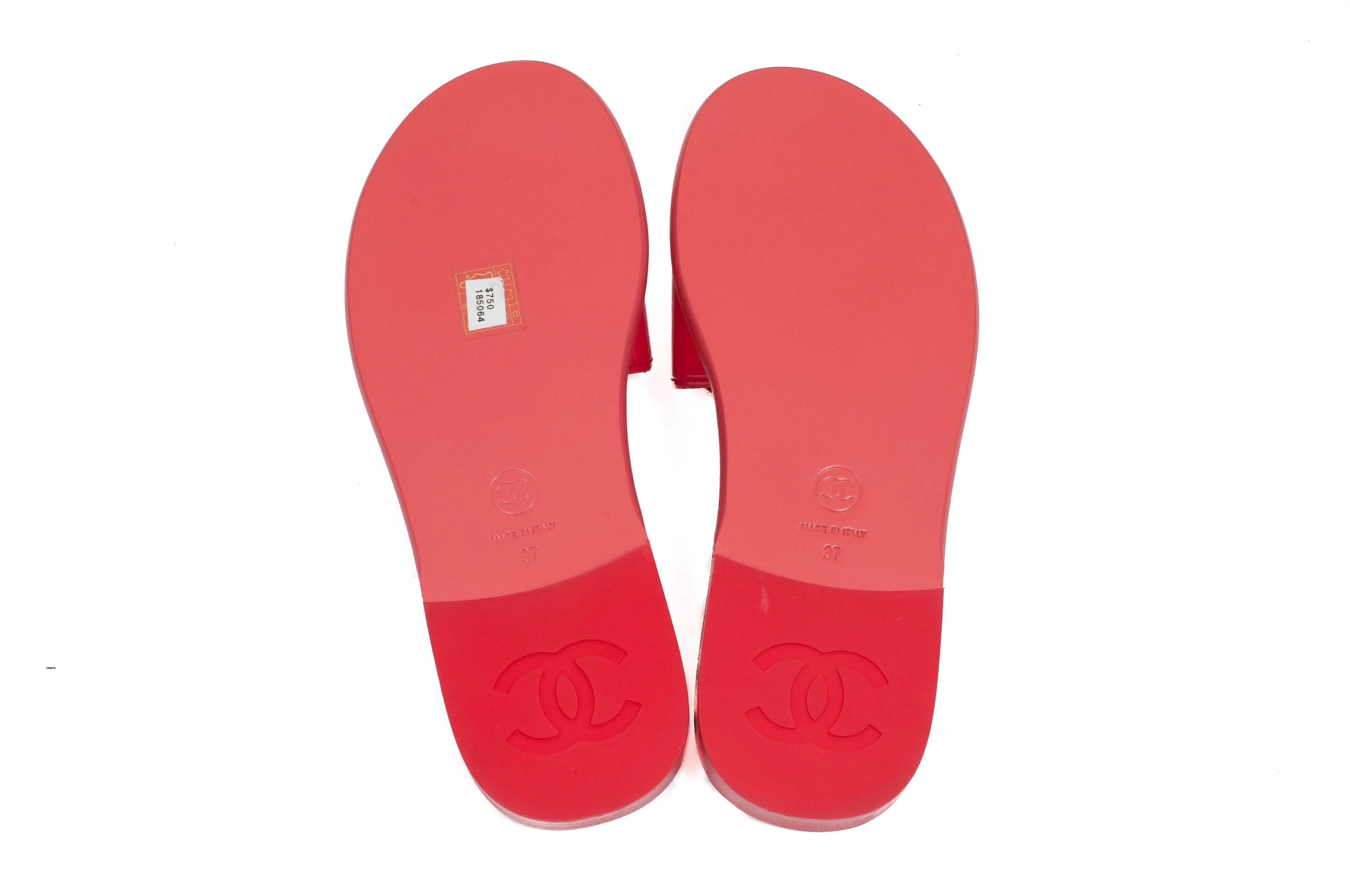 Vibrant " CC " Logo Sandals