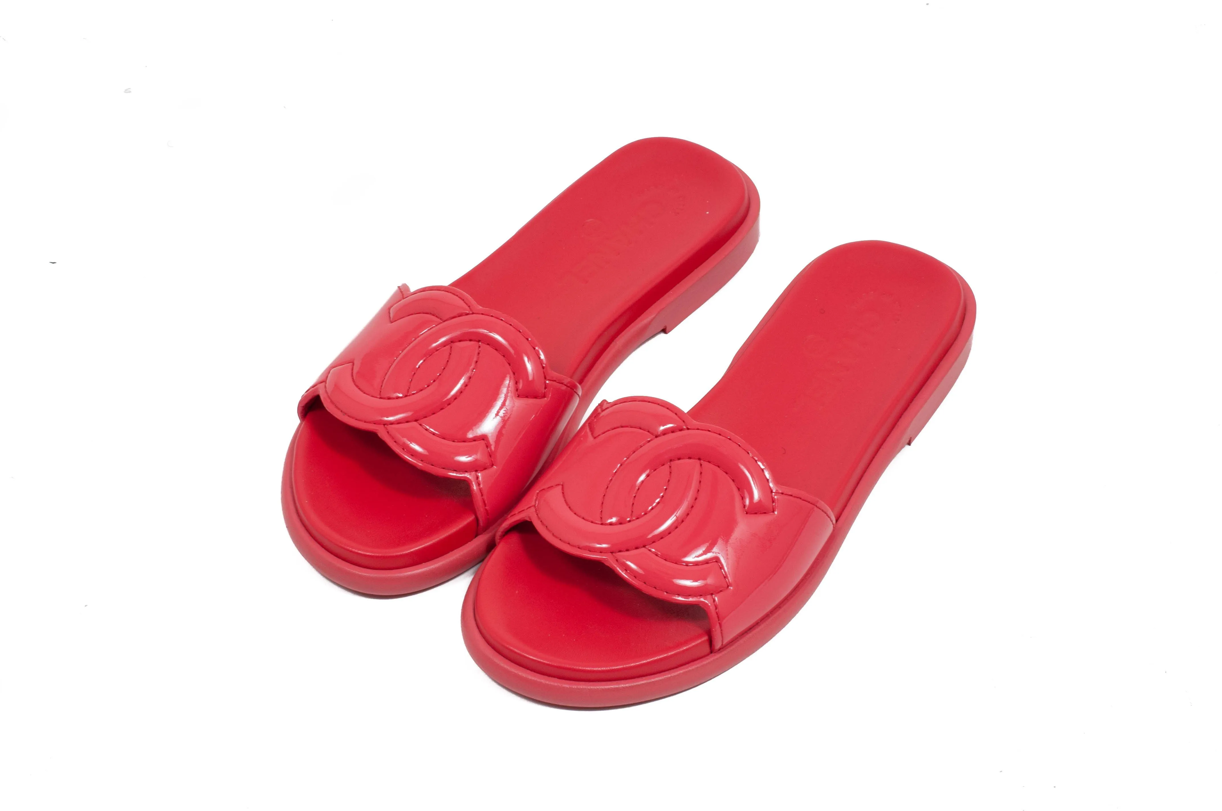 Vibrant " CC " Logo Sandals