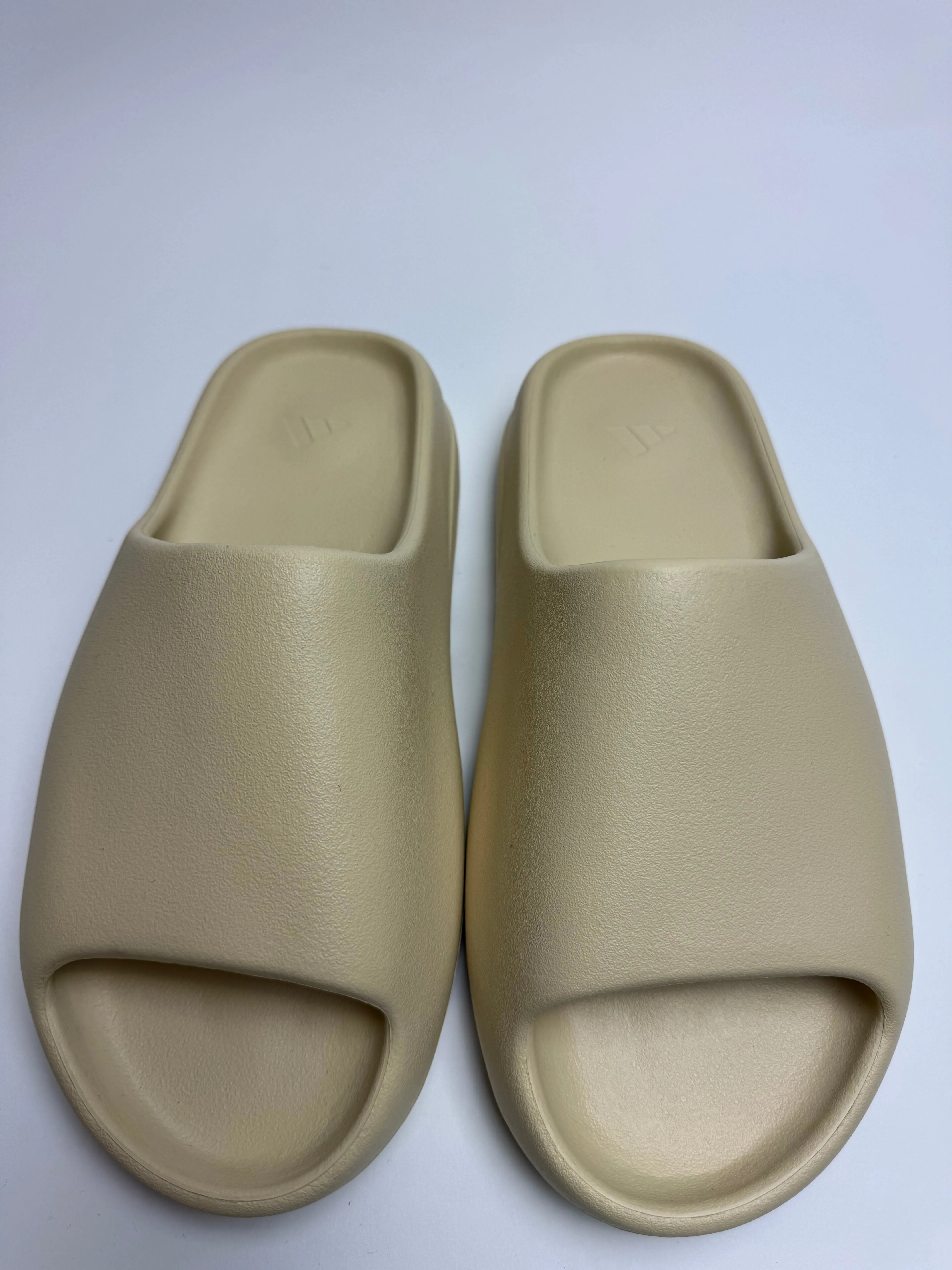 Yeezy Slide "Bone"