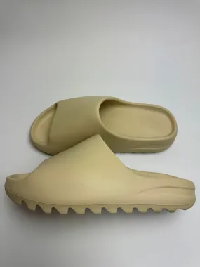 Yeezy Slide "Bone"