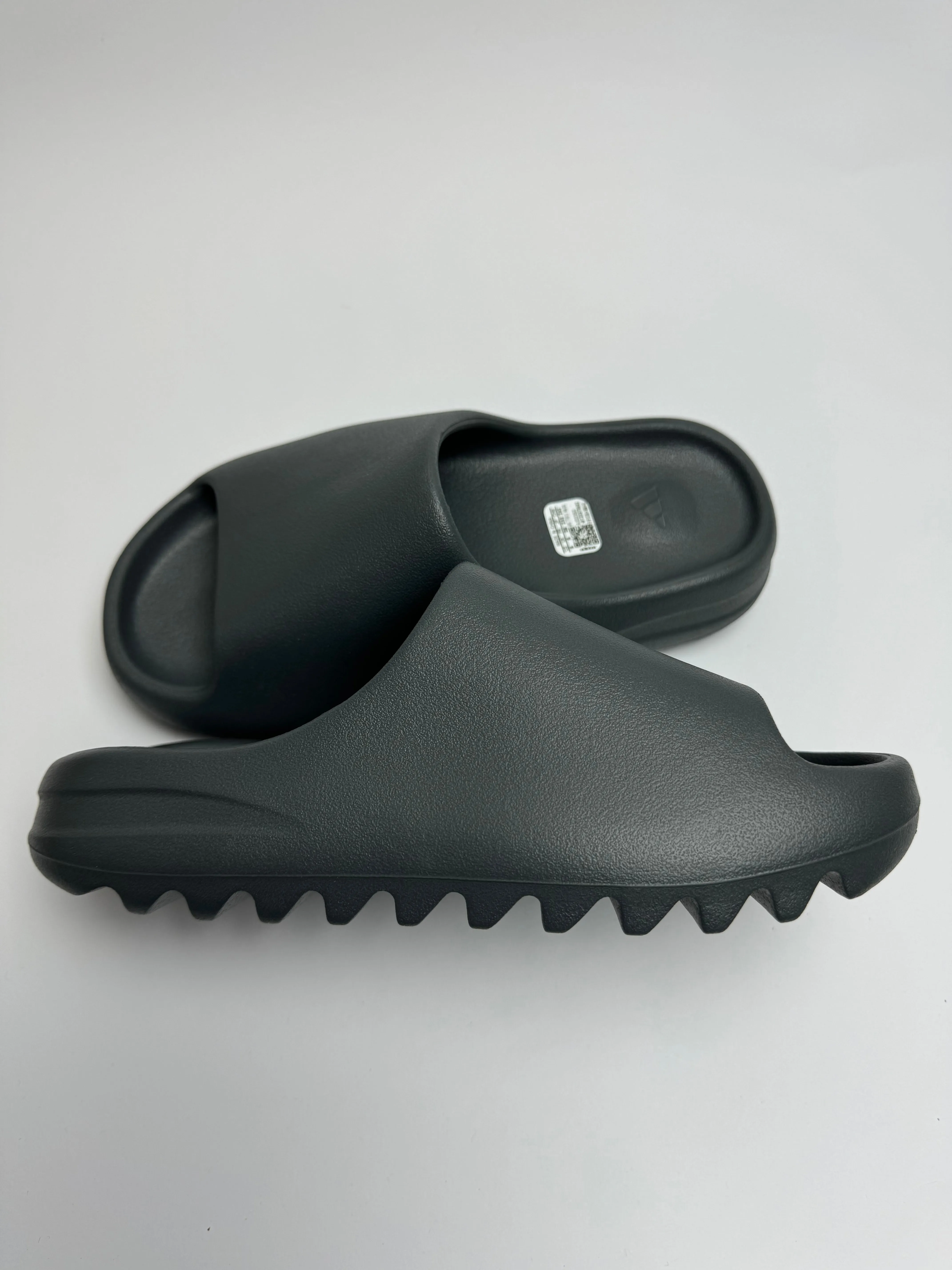 Yeezy Slide "Slate Grey"