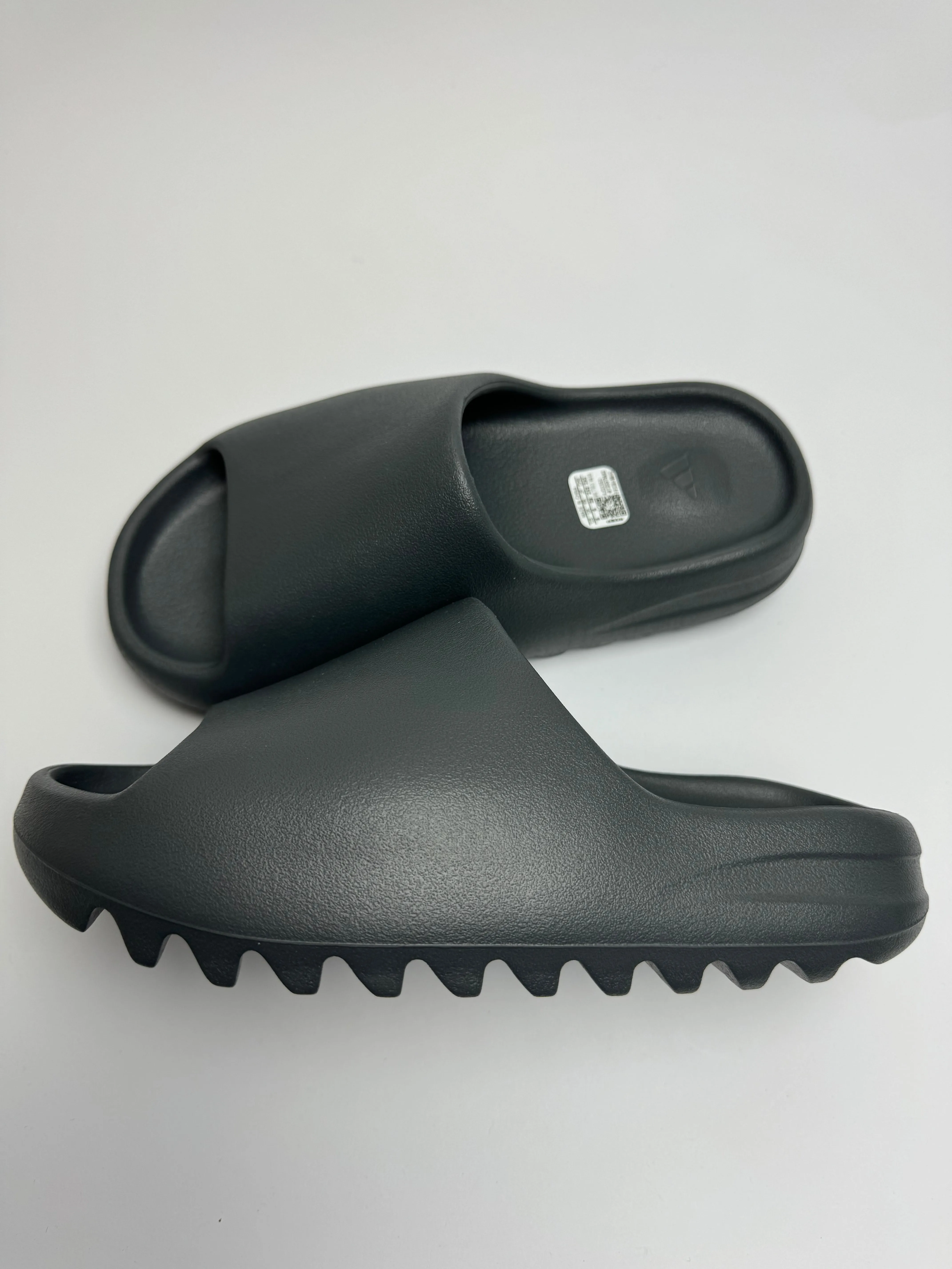 Yeezy Slide "Slate Grey"