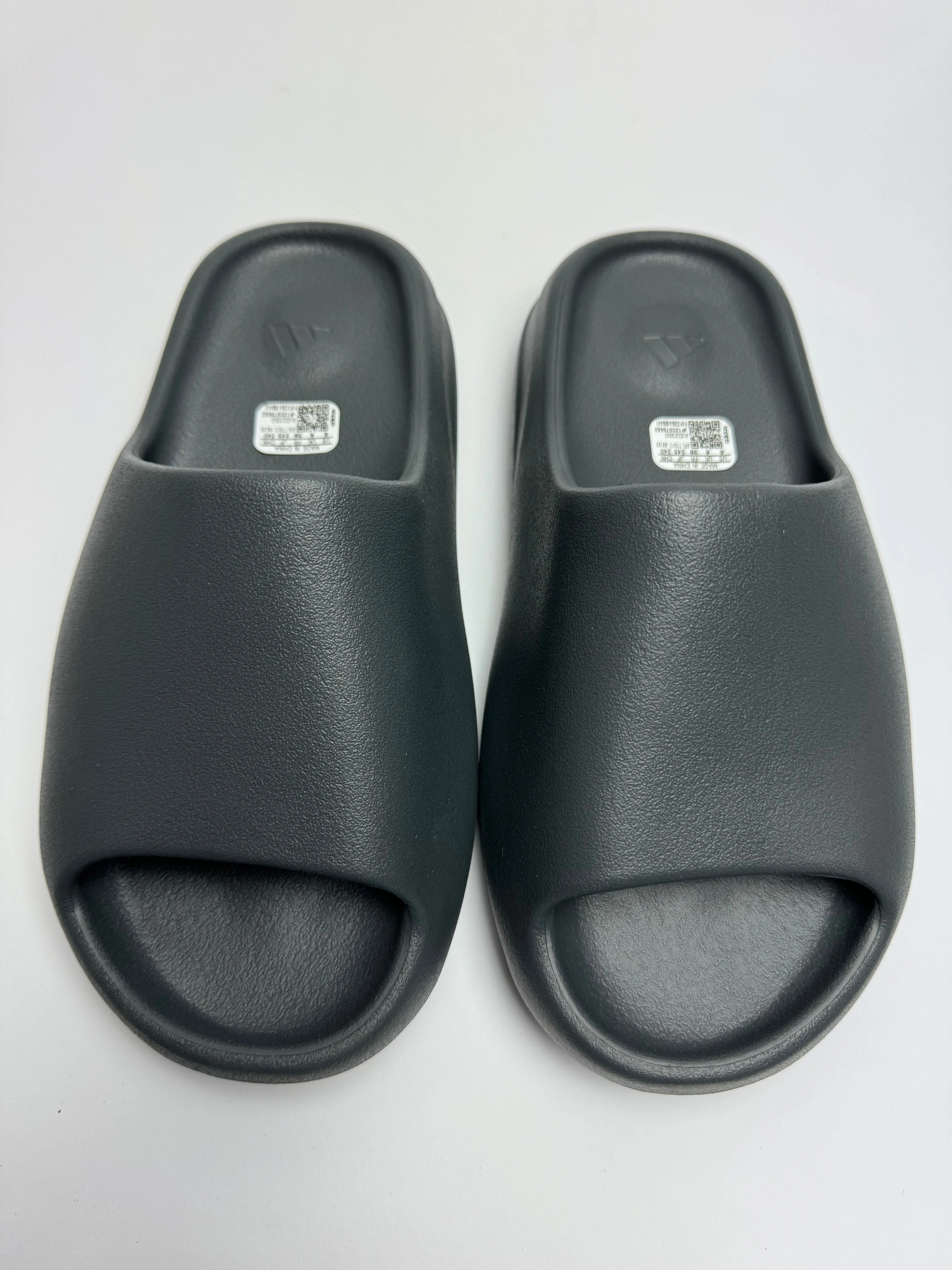 Yeezy Slide "Slate Grey"